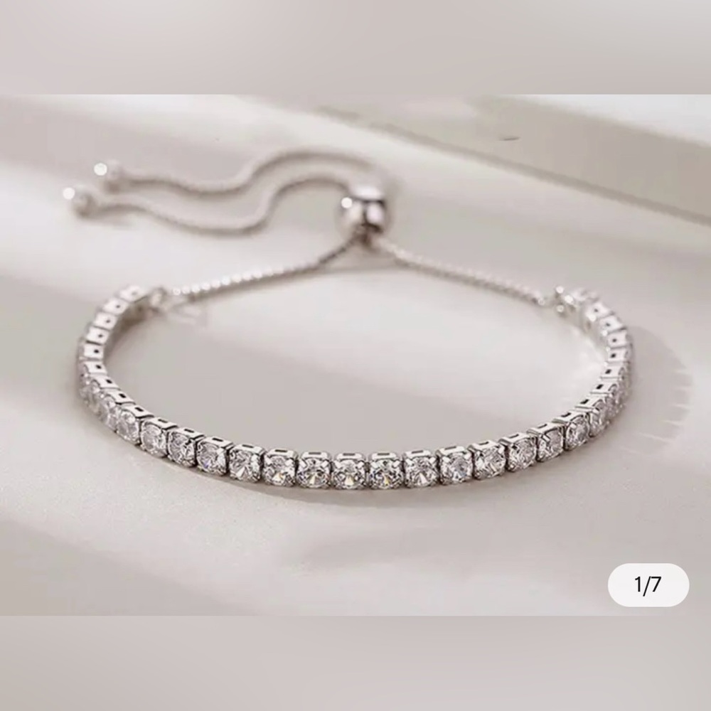 Tennis bracelet